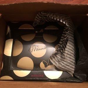 🆕 Sephora Limited Edition Minnie Mouse palette